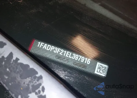 2014 Ford Focus Se z USA, uszkodzony, nr VIN 1FADP3F21EL397916